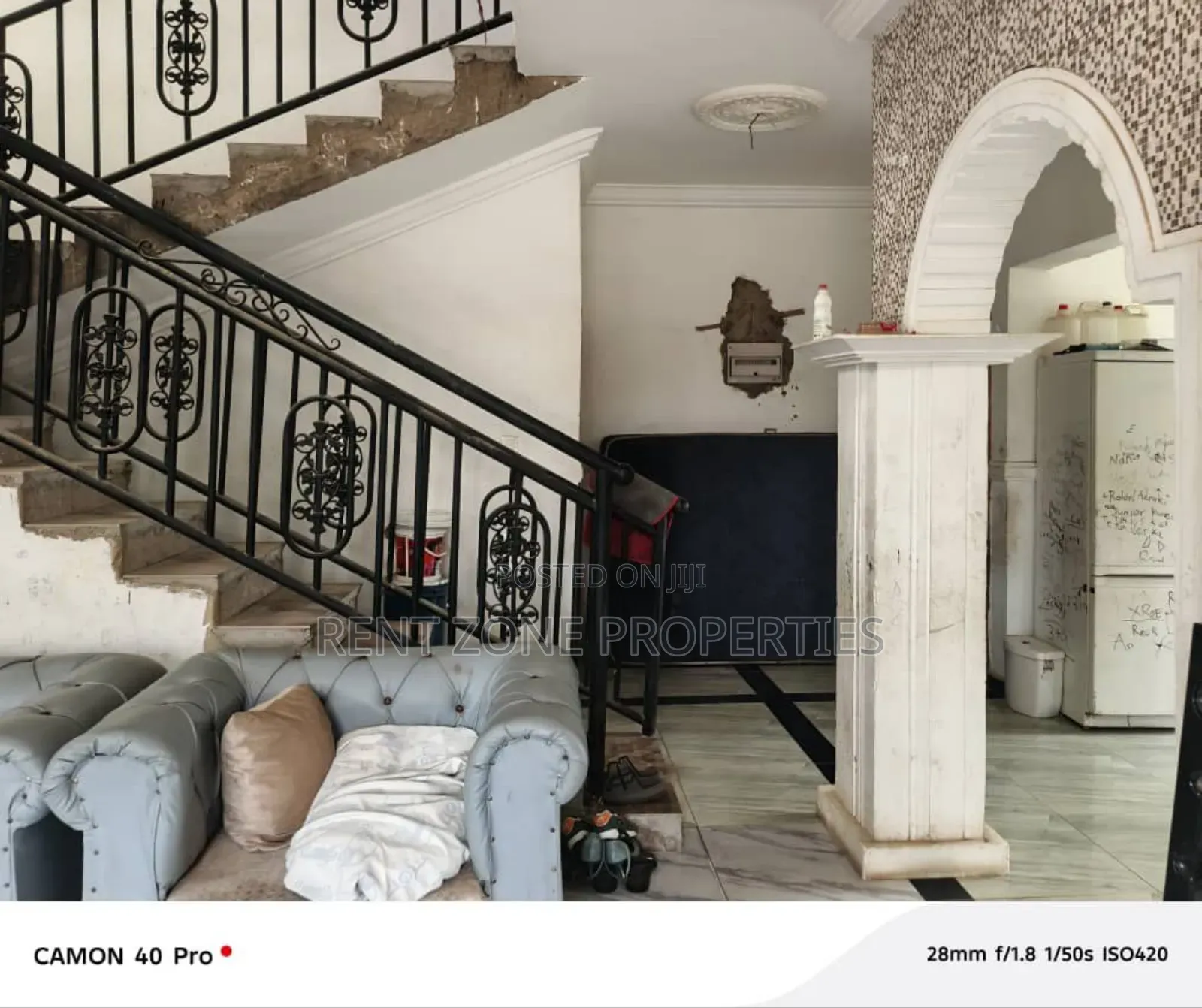 6bdrm Duplex in Amasaman for sale