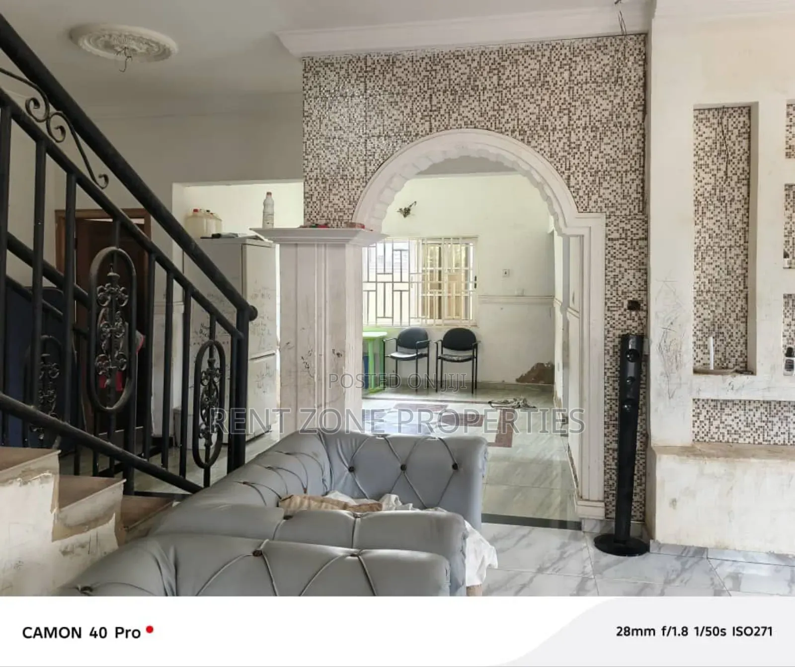 6bdrm Duplex in Amasaman for sale