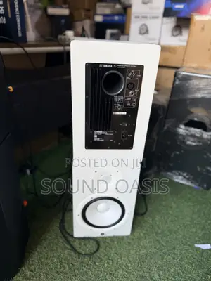 White Yamaha Hs8 Powered Studio Monitor