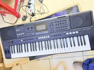 Yamaha PSR-E583 Portable Electronic Keyboard