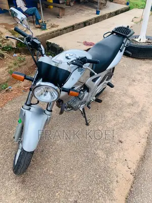 Honda CB 2011 Silver