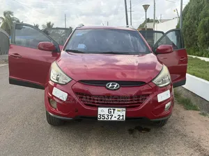 Hyundai Tucson 2015 Red