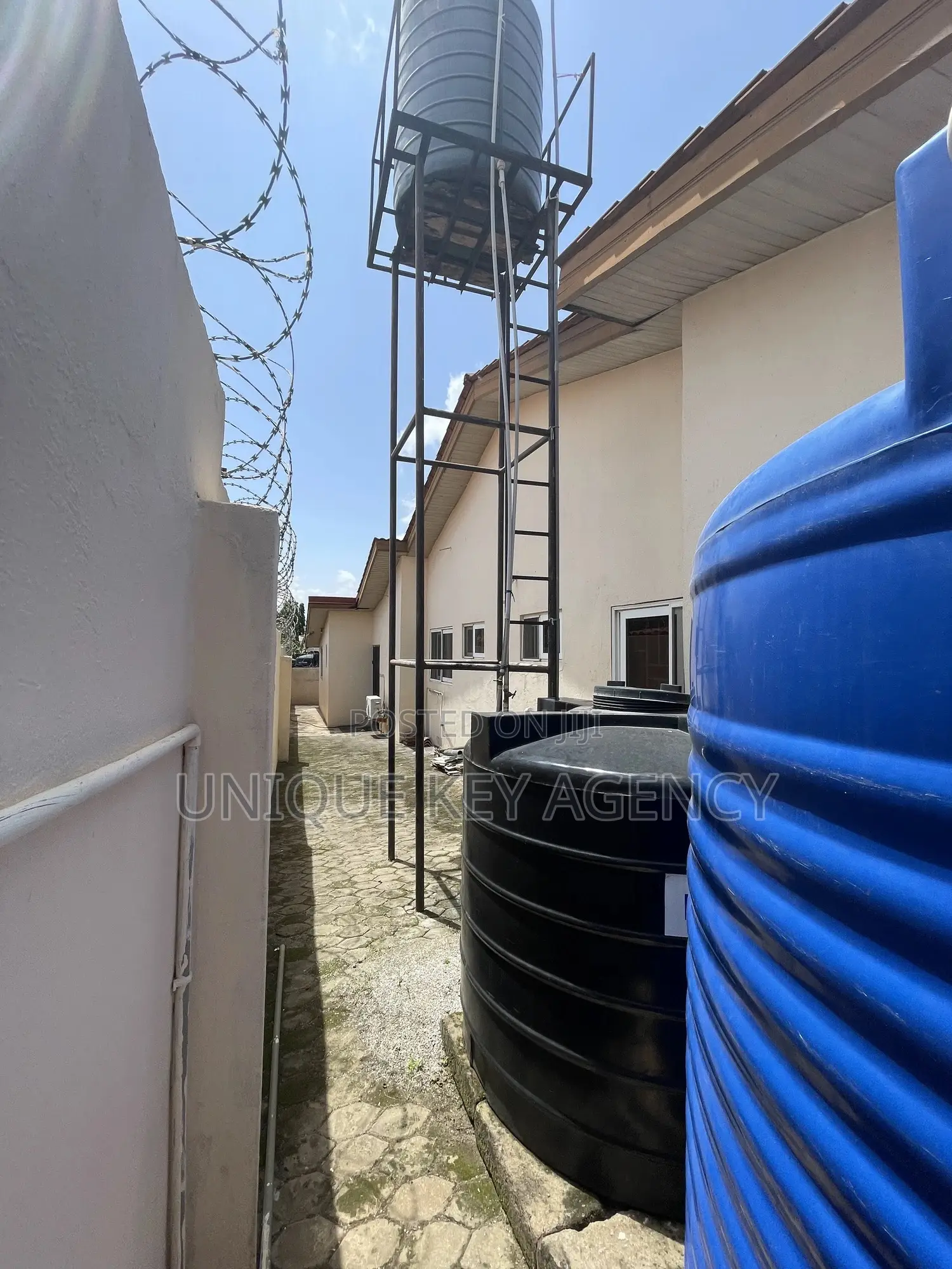 Furnished 3bdrm House in Unique Key Agency, Manet Court for sale