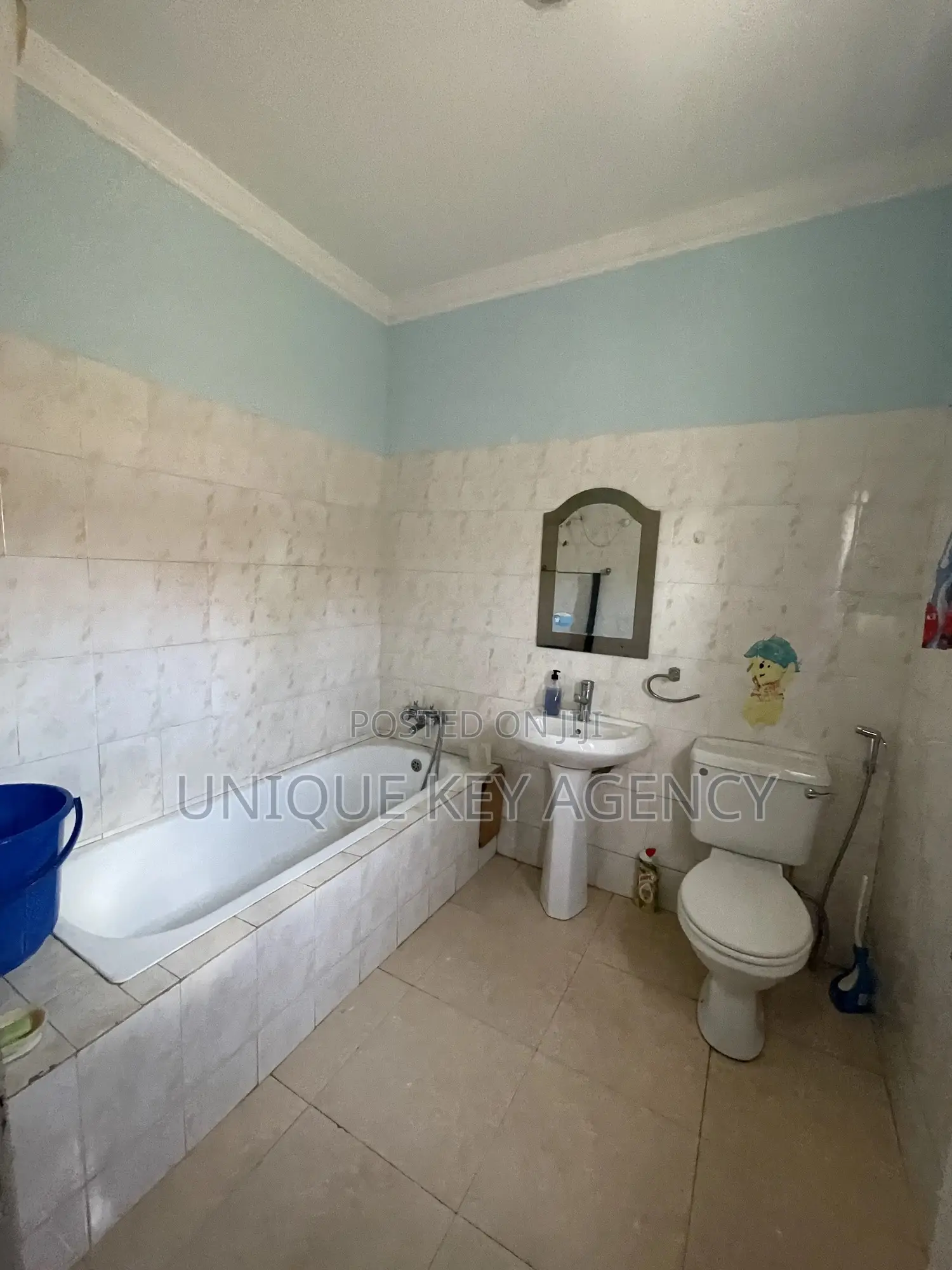 Furnished 3bdrm House in Unique Key Agency, Manet Court for sale