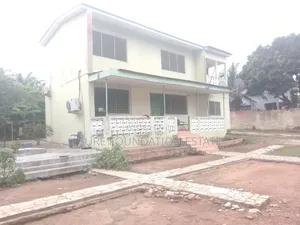 6bdrm House in Dansoman for sale