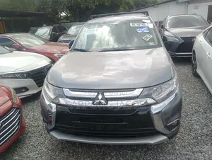 Mitsubishi Outlander SE FWD 2017 Gray