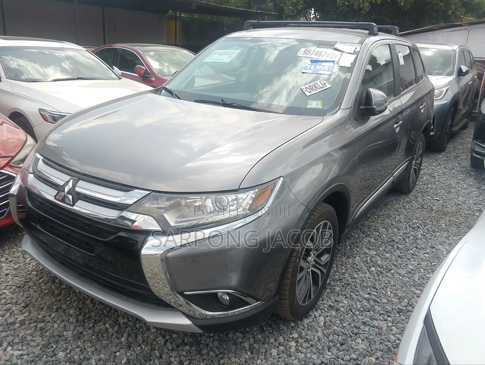 Mitsubishi Outlander SE FWD 2017 Gray