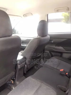 Mitsubishi Outlander SE FWD 2017 Gray