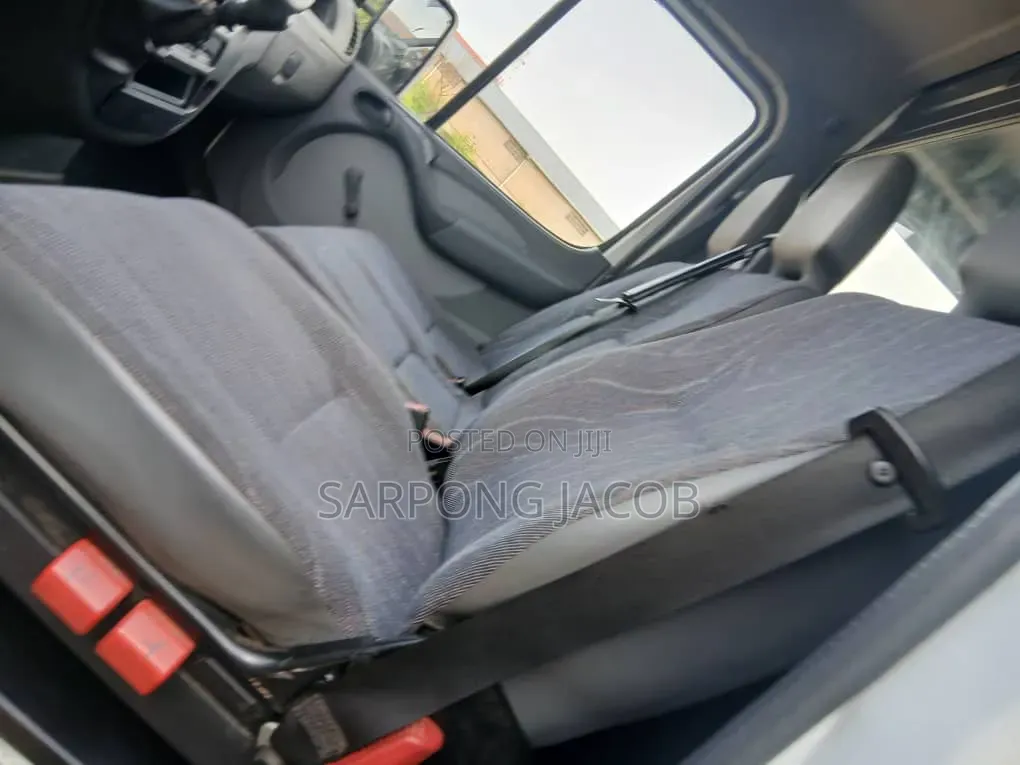 Mercedes-Benz Sprinter 2005 White