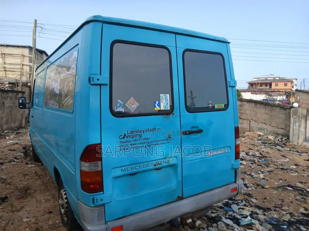 Mercedes-Benz Sprinter 2005 White