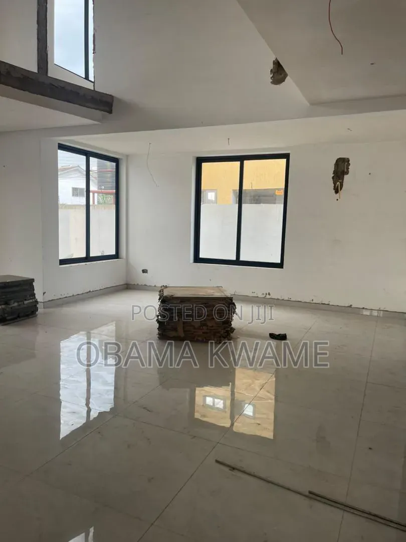4bdrm Penthouse in Laryea Homes, American House for sale