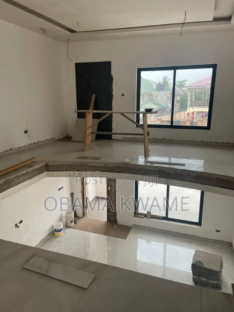 4bdrm Penthouse in Laryea Homes, American House for sale