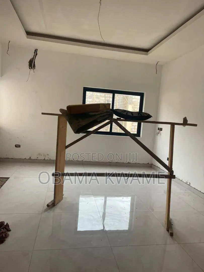 4bdrm Penthouse in Laryea Homes, American House for sale