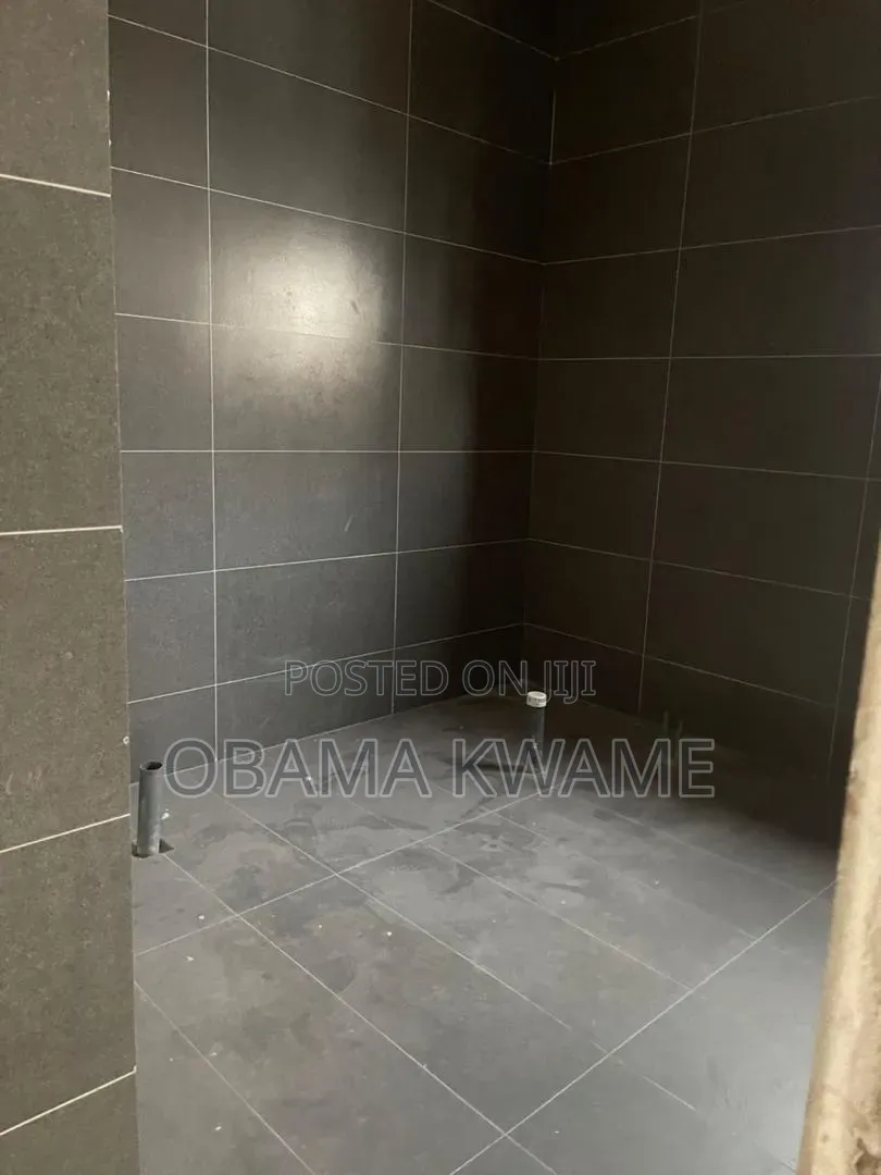 4bdrm Penthouse in Laryea Homes, American House for sale