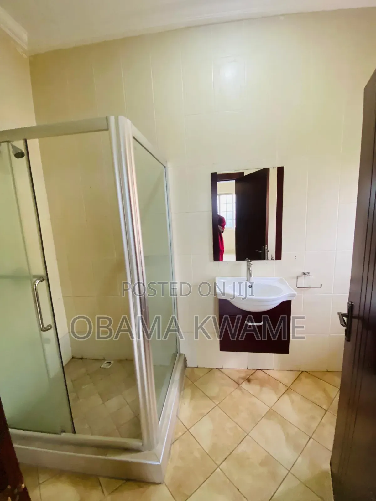 4bdrm House in Laryea Homes, Police Station for rent