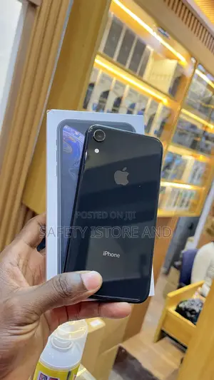 Apple iPhone XR 64 GB Black