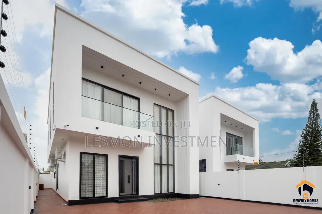 4bdrm Mansion in Lesmon Investment, Coca Cola for sale