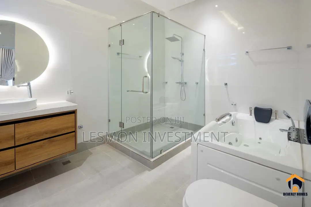 4bdrm Mansion in Lesmon Investment, Coca Cola for sale