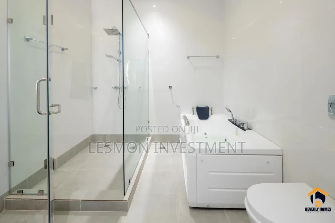 4bdrm Mansion in Lesmon Investment, Coca Cola for sale
