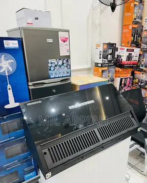Effortless Quality Kenwood 90cm Mirror Finish Black Extractor