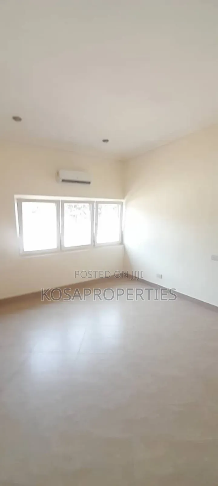 8bdrm House in East Legon for rent