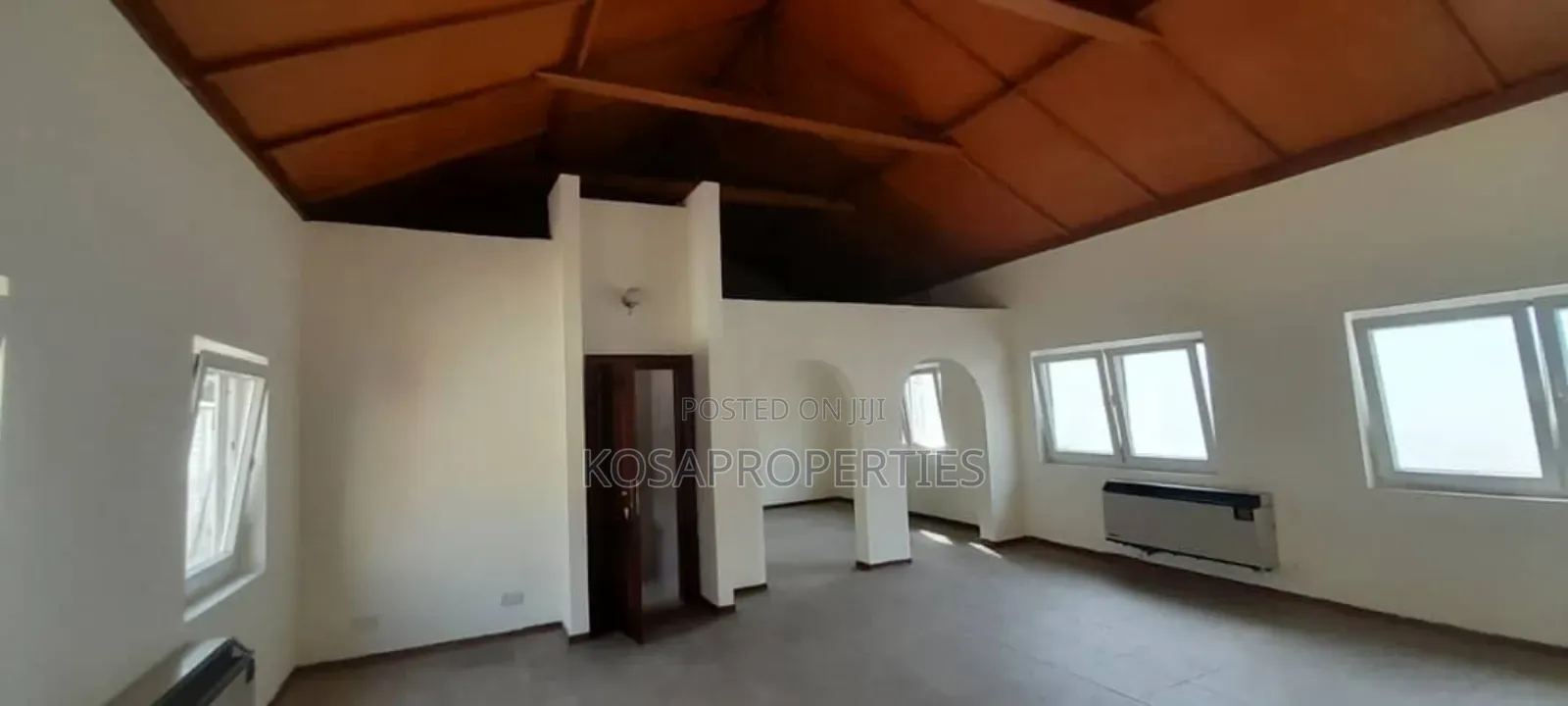 8bdrm House in East Legon for rent