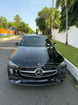 Mercedes-Benz C300 2023 Black
