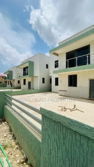 4bdrm Duplex in Achimota Kingsby, Mile 7 for sale