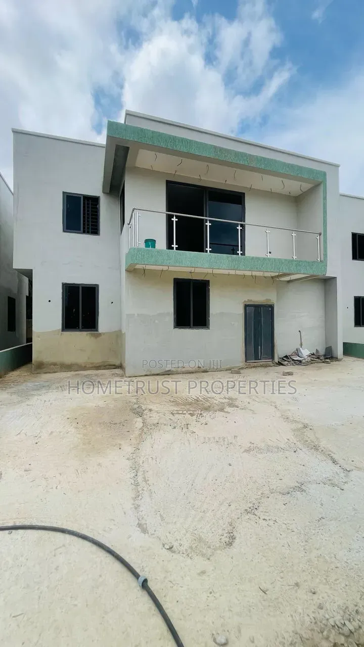 4bdrm Duplex in Achimota Kingsby, Mile 7 for sale