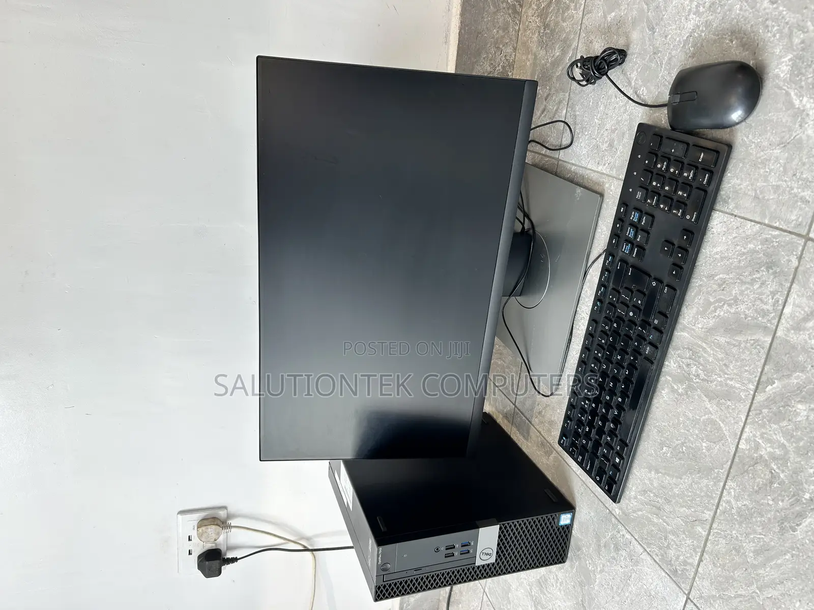 Desktop Computer Dell OptiPlex 7040 8GB Intel Core i5 HDD 500GB