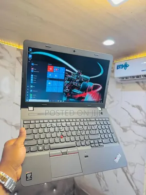 Laptop Lenovo ThinkPad E545 8GB Intel Core i5 HDD+SSD 500GB