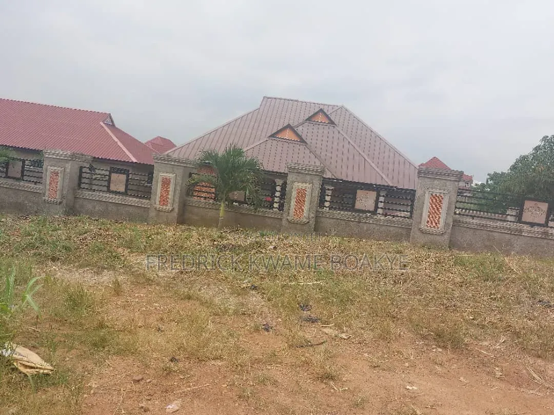 4bdrm House in Brother K Estate, Kumasi Metropolitan for sale