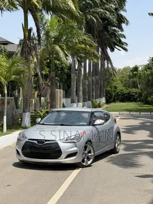 Hyundai Veloster 3dr Hatchback w/Black Interior (1.6L 4cyl 6AM) 2015