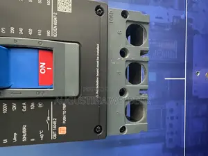 Molded Case Circuit Breaker(Mccb) 400amps 4pole