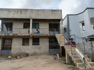 4 Units for Sale – Chamber Hall Self-Contained, Santor