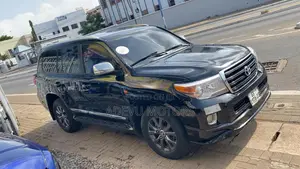 Toyota Land Cruiser 4.6 V8 GX-R 2012 Black