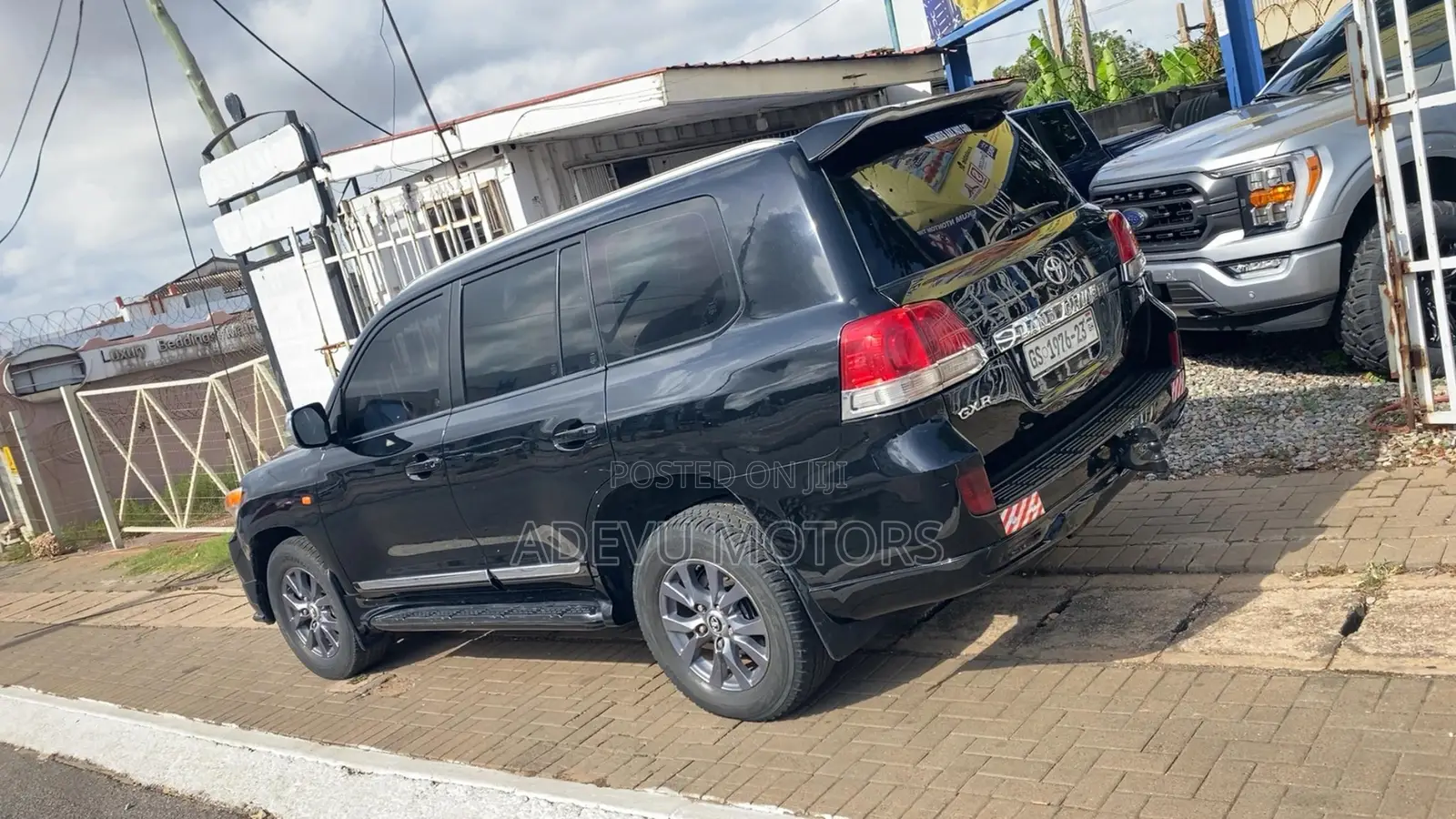 Toyota Land Cruiser 4.6 V8 GX-R 2012 Black