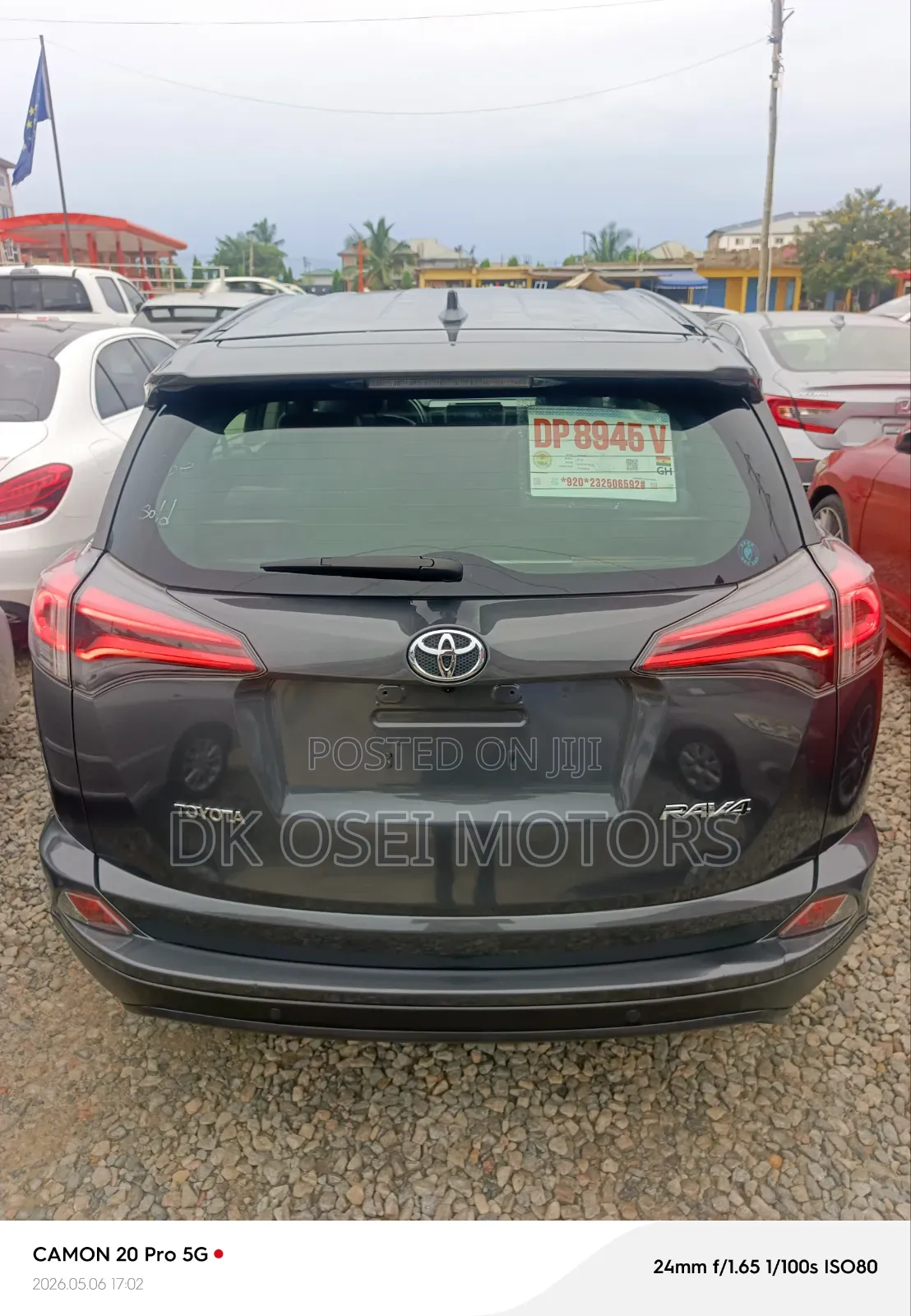 Toyota RAV4 XLE 4dr SUV (2.5L 4cyl 6A) 2018 Gray