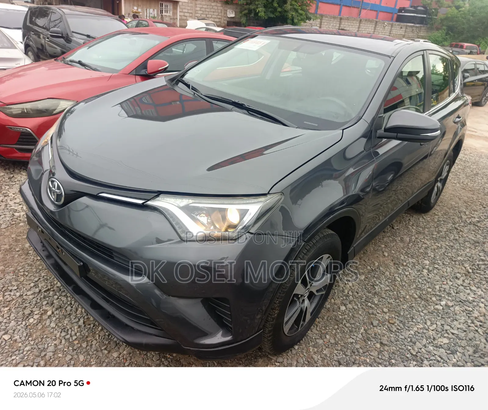 Toyota RAV4 XLE 4dr SUV (2.5L 4cyl 6A) 2018 Gray