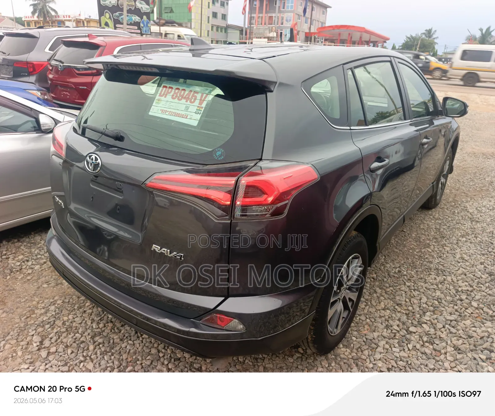 Toyota RAV4 XLE 4dr SUV (2.5L 4cyl 6A) 2018 Gray