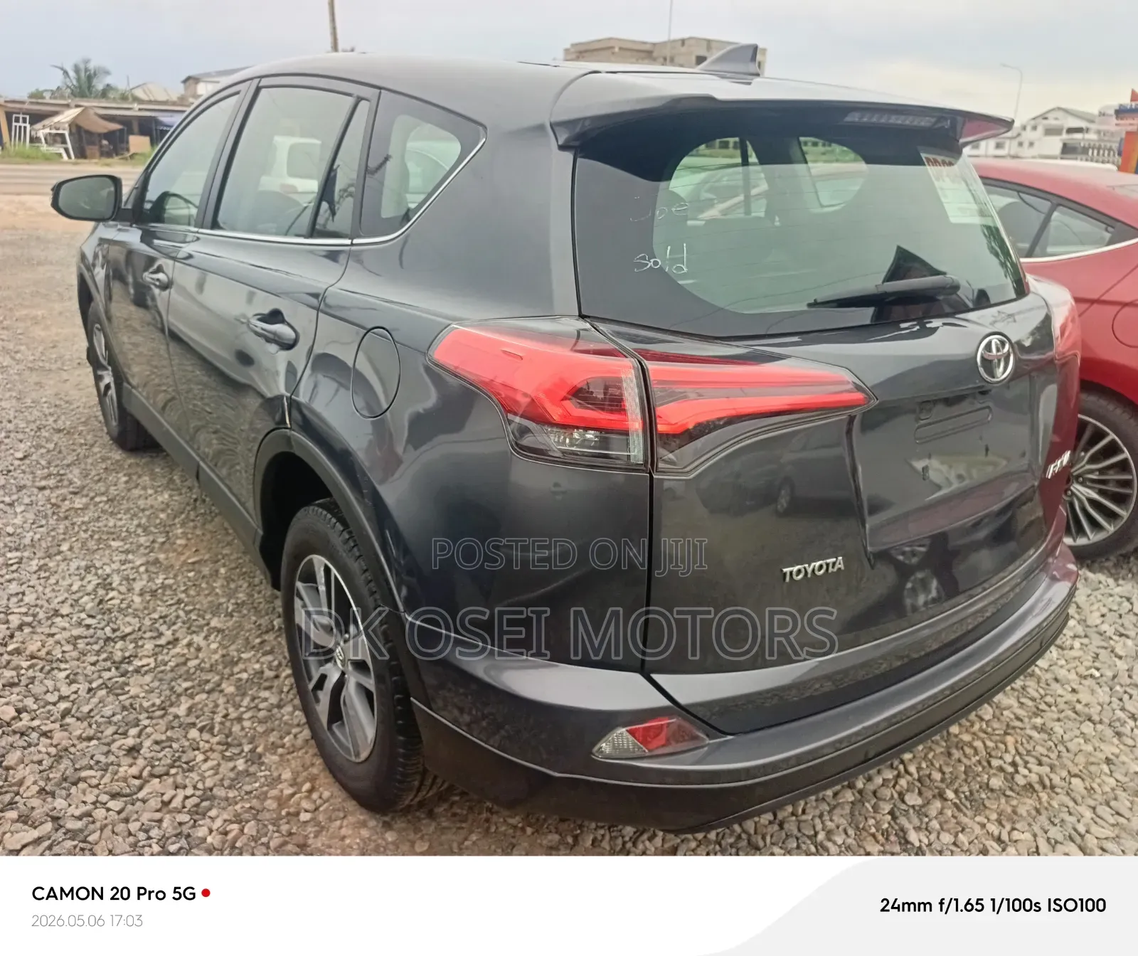 Toyota RAV4 XLE 4dr SUV (2.5L 4cyl 6A) 2018 Gray