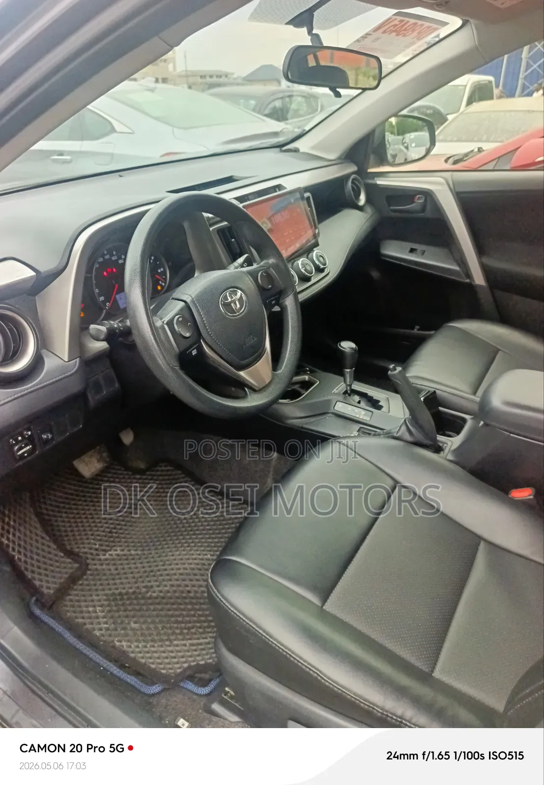Toyota RAV4 XLE 4dr SUV (2.5L 4cyl 6A) 2018 Gray