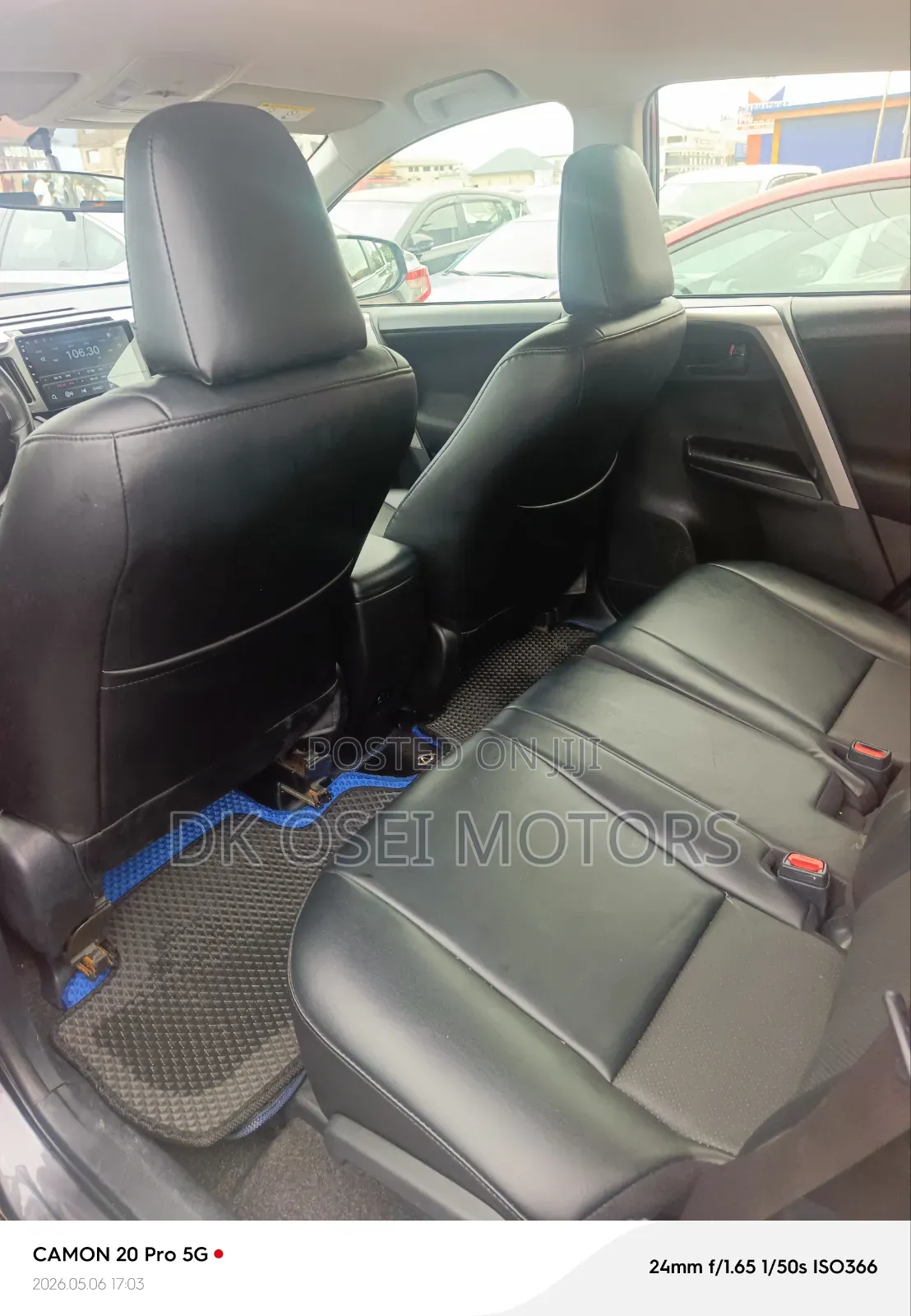 Toyota RAV4 XLE 4dr SUV (2.5L 4cyl 6A) 2018 Gray