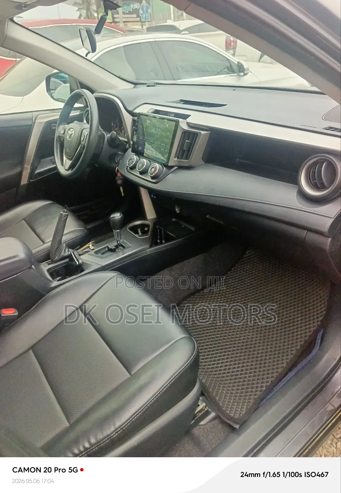 Toyota RAV4 XLE 4dr SUV (2.5L 4cyl 6A) 2018 Gray