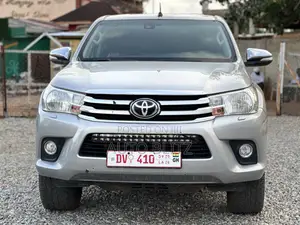 Toyota Hilux 2017 Silver