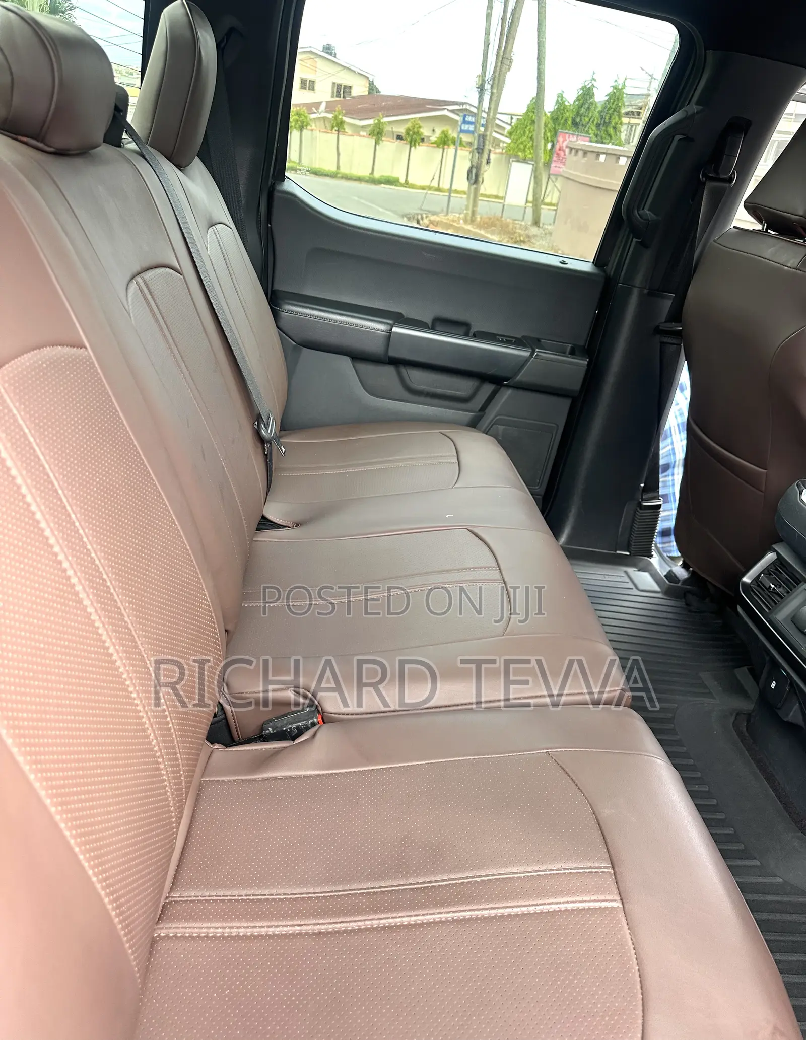 Ford F-150 Platinum 2021 Gray