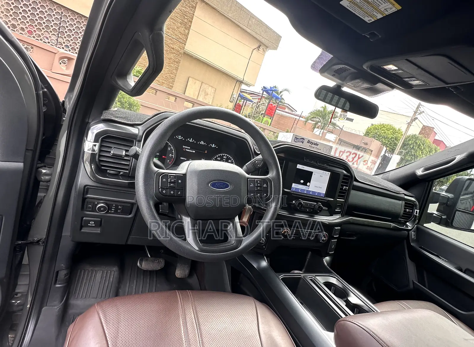 Ford F-150 Platinum 2021 Gray