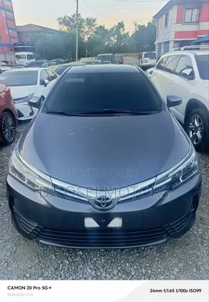 Toyota Corolla SE Special Edition 4dr Sedan (1.8L 4cyl CVT) 2017 Gray
