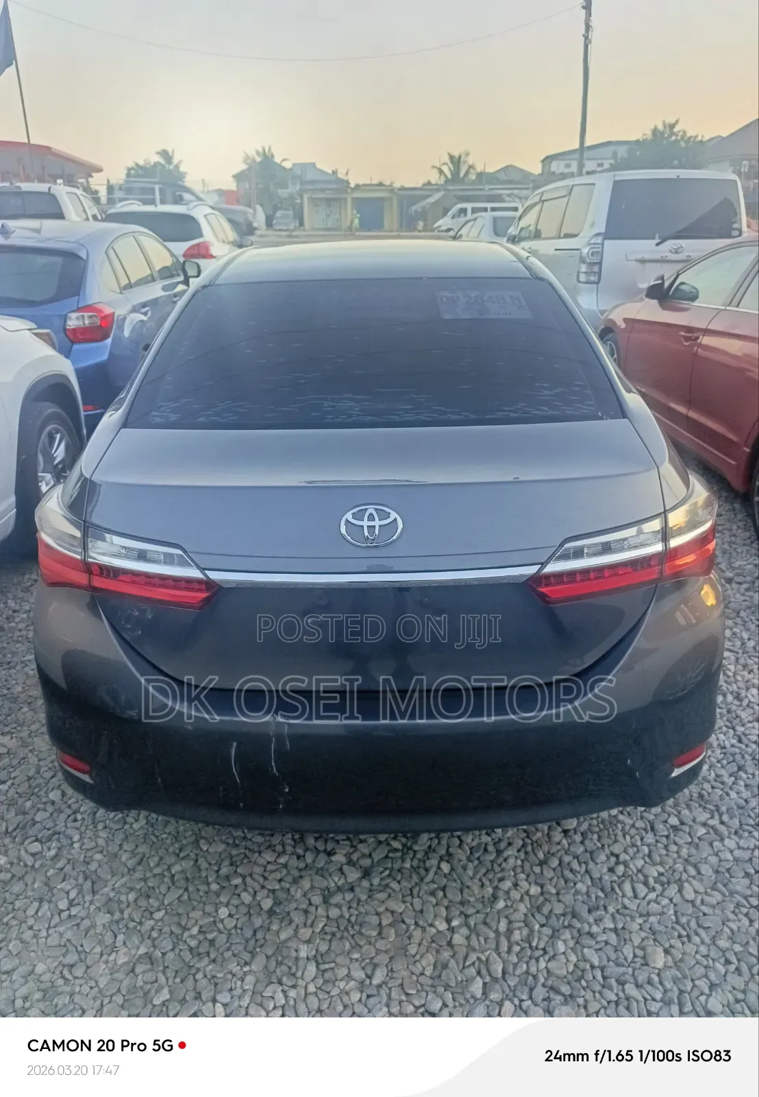 Toyota Corolla SE Special Edition 4dr Sedan (1.8L 4cyl CVT) 2017 Gray