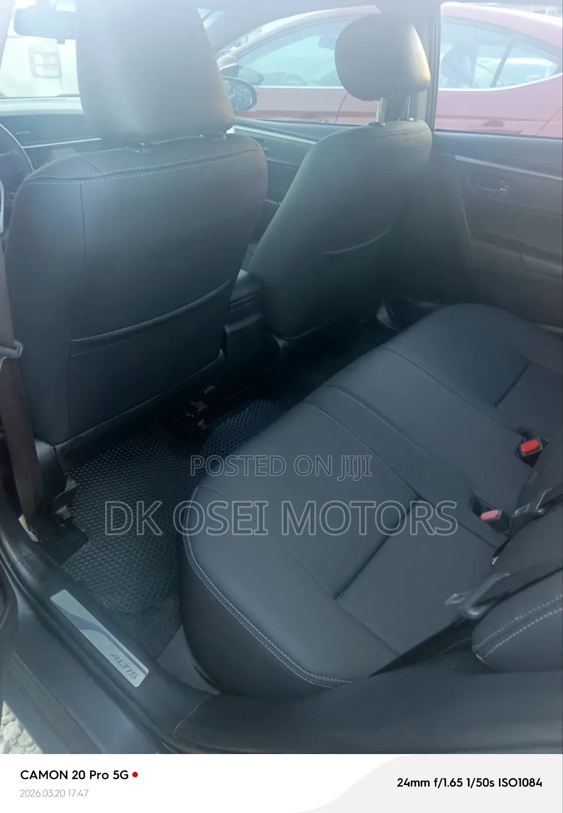 Toyota Corolla SE Special Edition 4dr Sedan (1.8L 4cyl CVT) 2017 Gray
